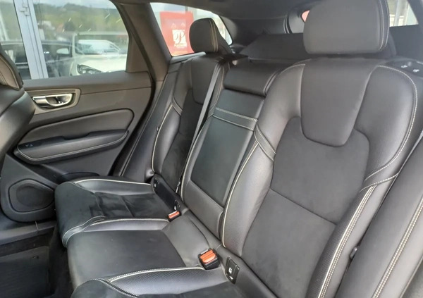 Volvo XC 60 cena 137900 przebieg: 182900, rok produkcji 2019 z Pelplin małe 137